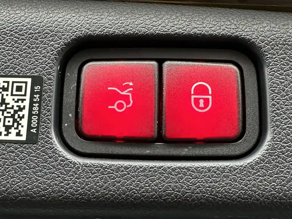 Mercedes-Benz E-Class 2025 — фото 26