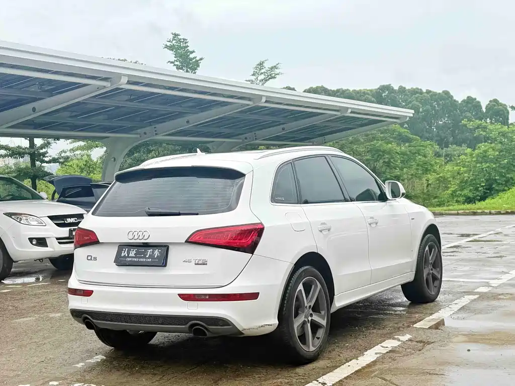 Audi Q5 2015