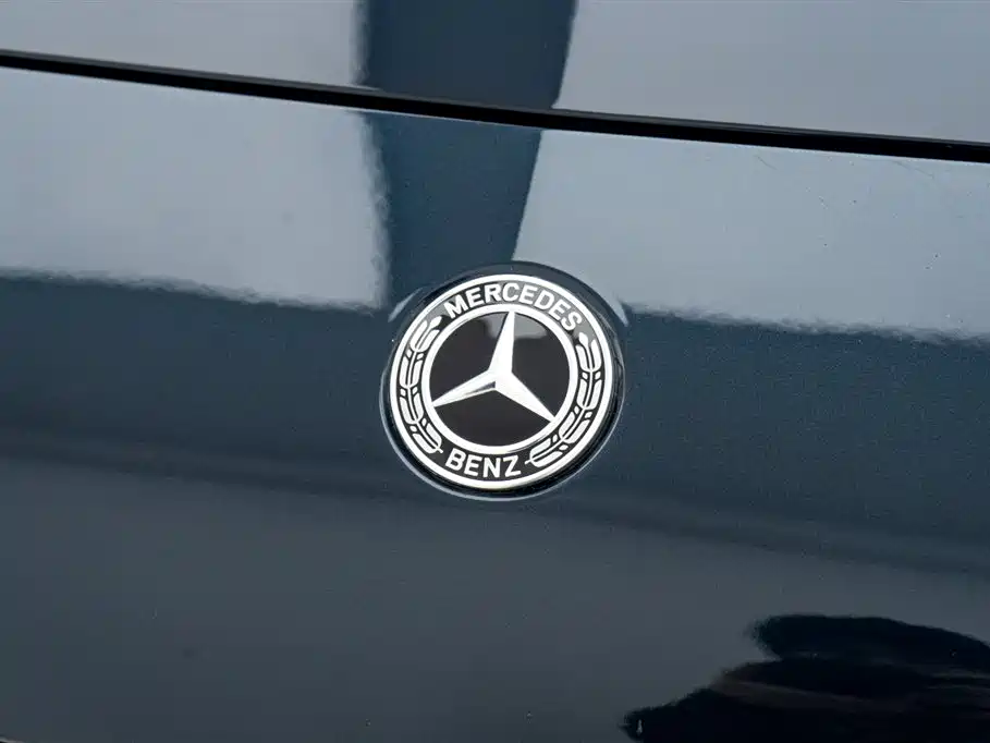 Mercedes-Benz C-Class 2023 — фото 12