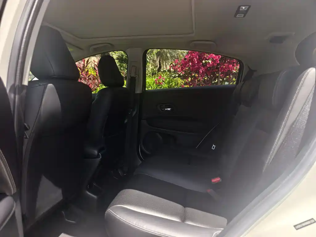 Honda Vezel 2023 — фото 10