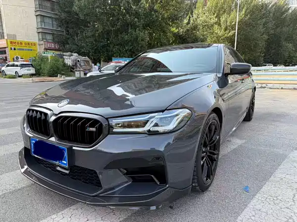 BMW M5 2021