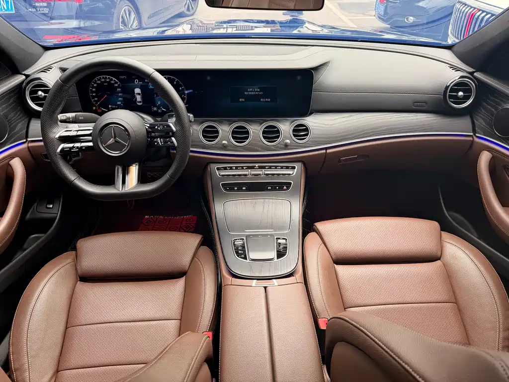 Mercedes-Benz E-Class 2023 — фото 16