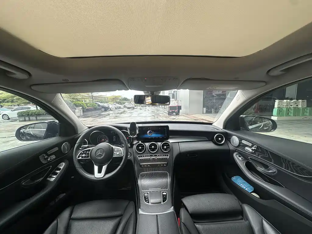 Mercedes-Benz C-Class 2019 — фото 9