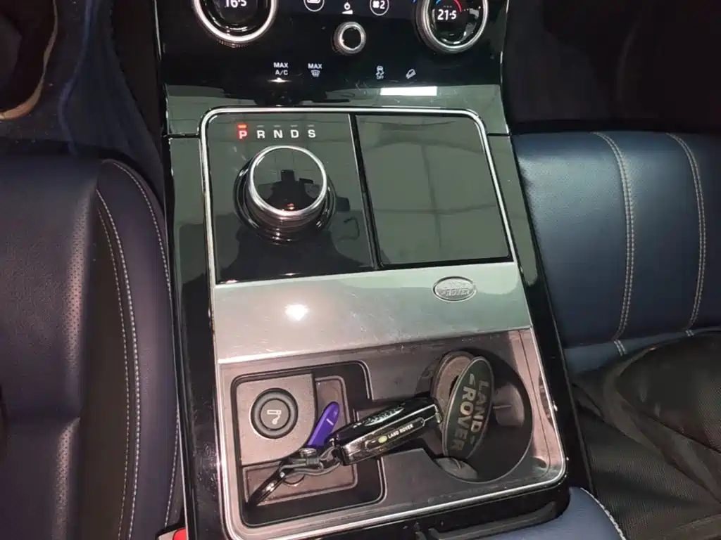 Land Rover Range Rover Velar 2019 — фото 14