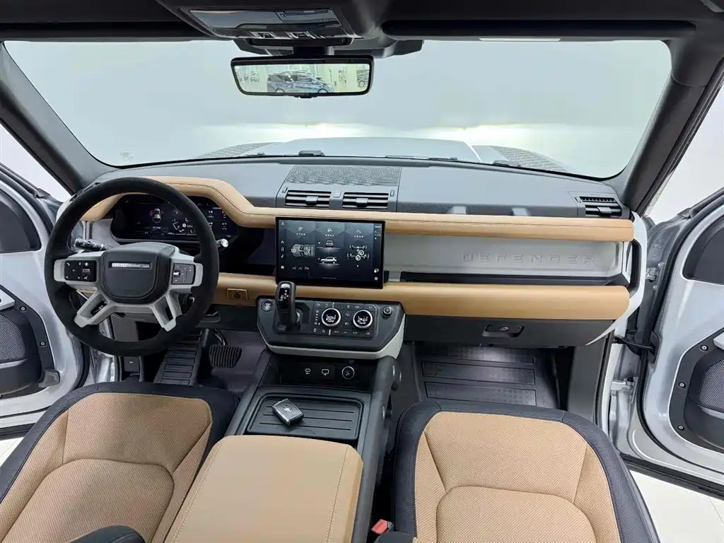 Land Rover Defender 2025 — фото 14