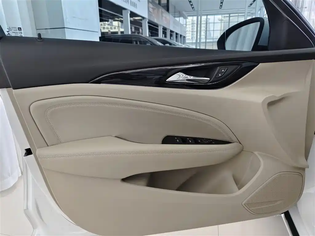 Buick Regal 2022 — фото 15