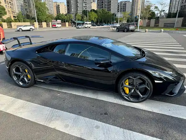 Lamborghini Huracan 2020