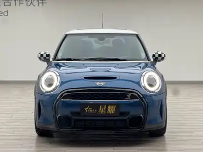 MINI MINI 2022