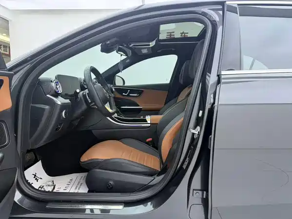 Mercedes-Benz C-Class 2023