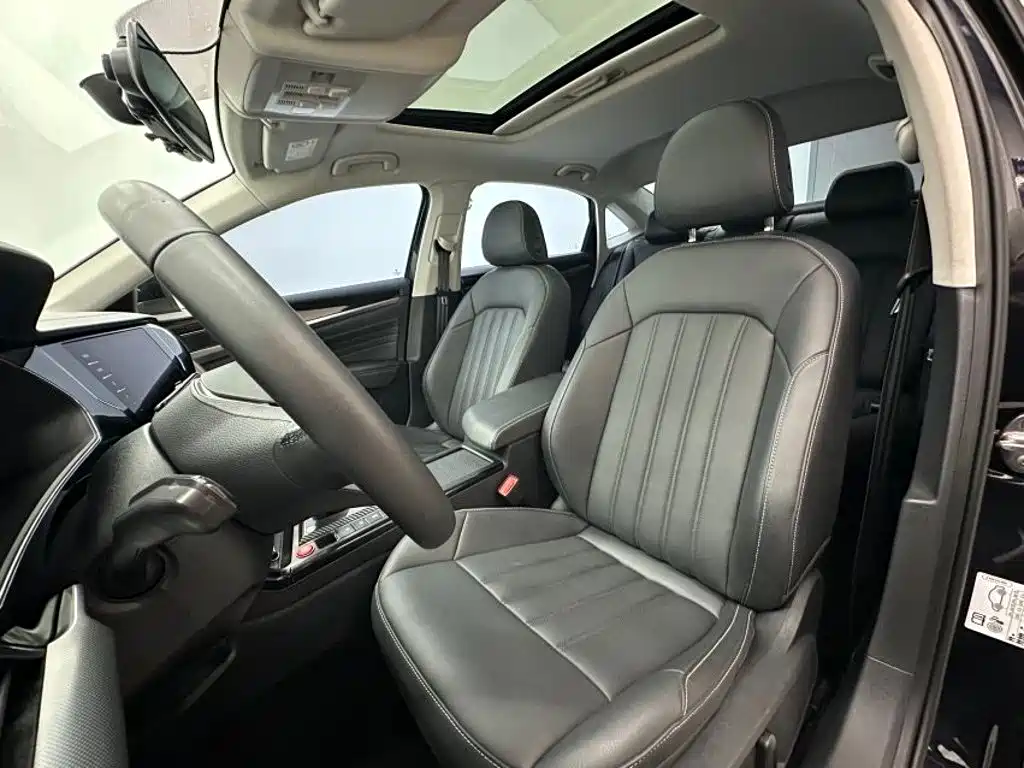 Volkswagen Passat 2023 — фото 11