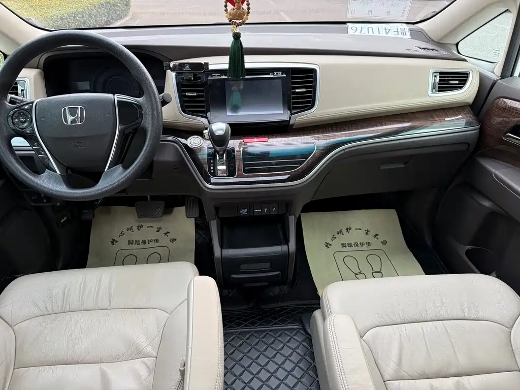 Honda Odyssey 2017 — фото 10