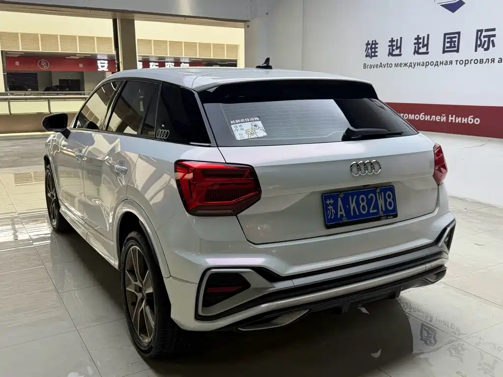 Audi Q2L 2023 — фото 20