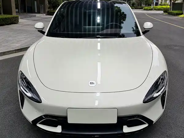 Xiaomi SU7 2024