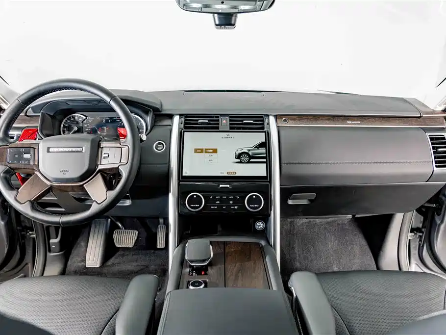 Land Rover Discovery 2023 — фото 13