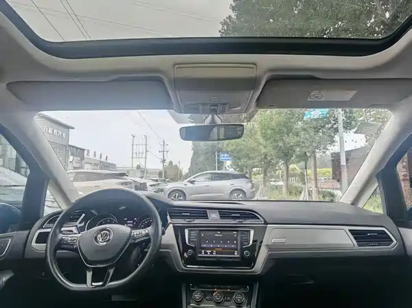 Volkswagen Touran 2017