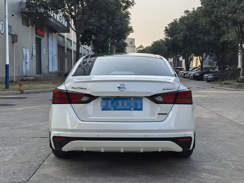 Nissan Teana 2022 — фото 10