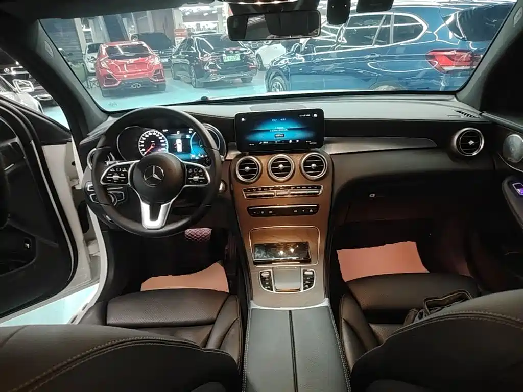 Mercedes-Benz GLC 2019 — фото 10