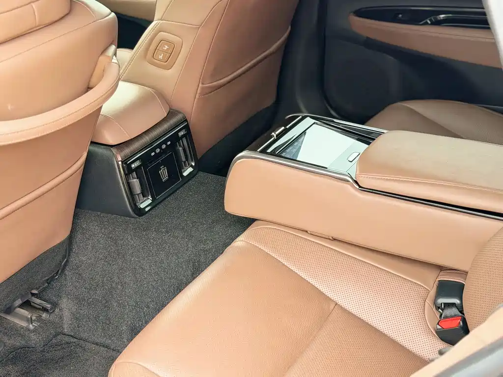 Toyota Crown 2024 — фото 13