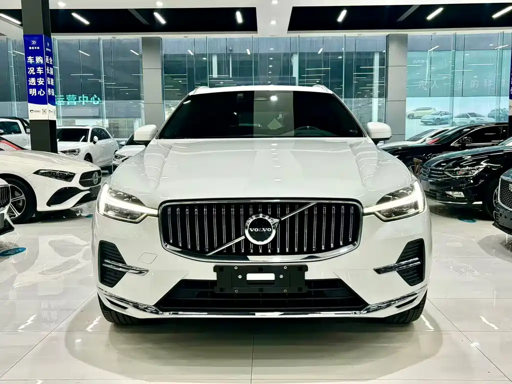 Volvo XC60 2024 — фото 2