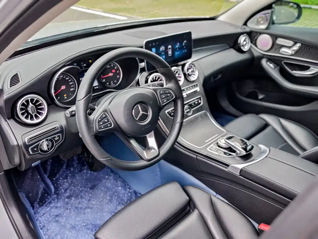 Mercedes-Benz C-Class 2017 — фото 11