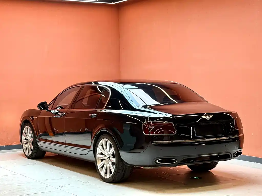 Bentley Flying Spur 2012 — фото 14