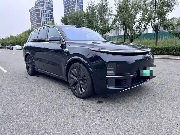 Li Auto L8 2024
