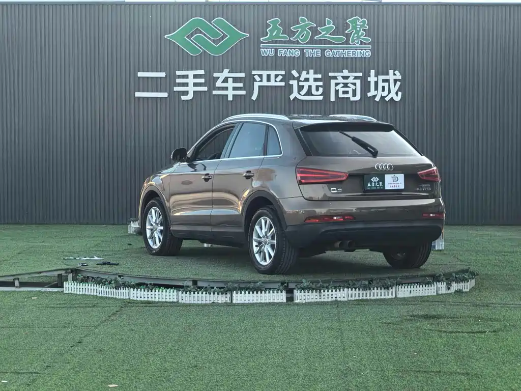 Audi Q3 2015 — фото 20