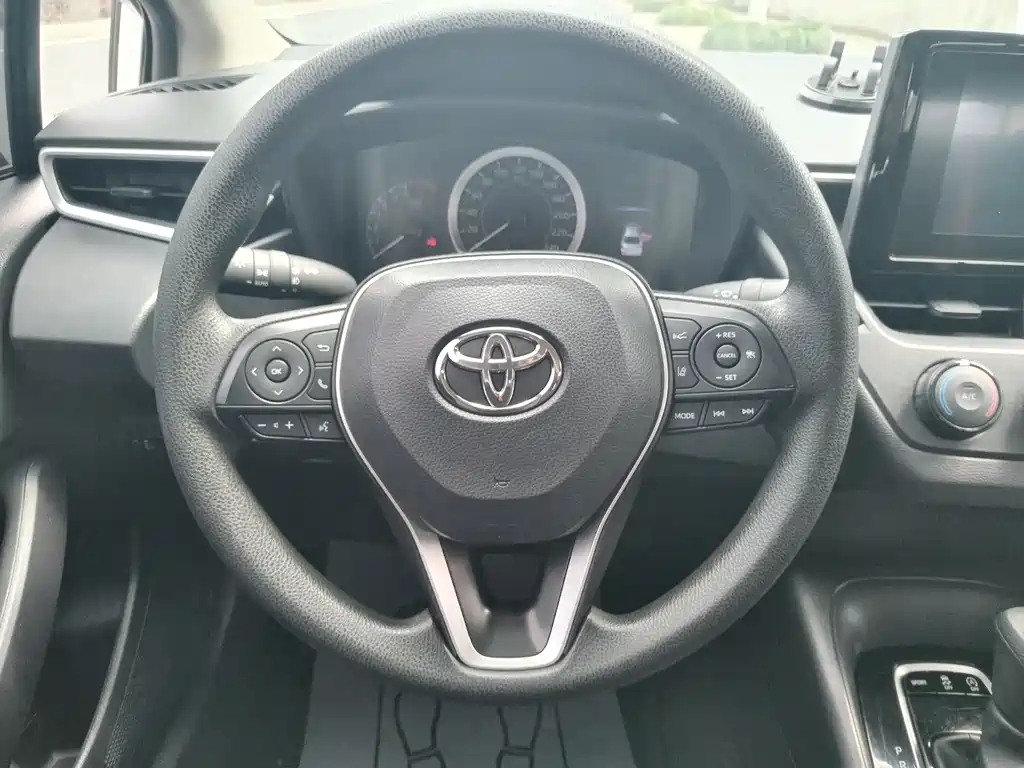 Toyota Corolla 2023 — фото 19