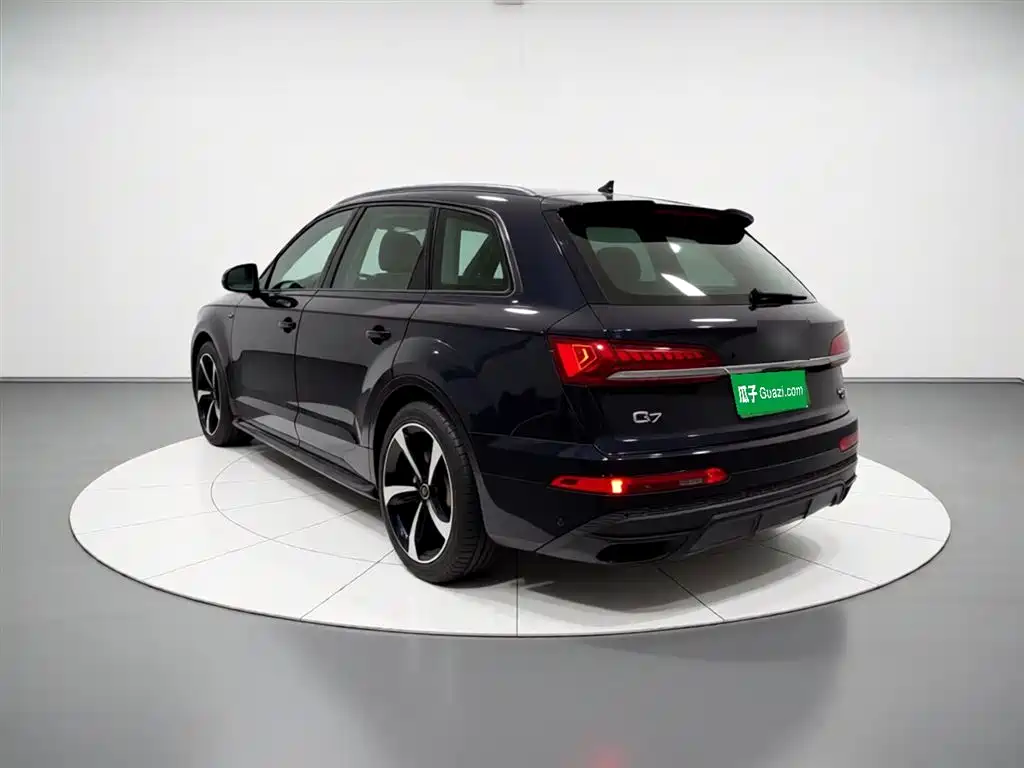 Audi Q7 2021