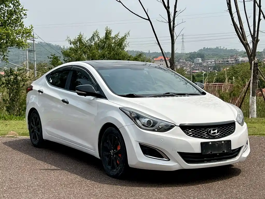 Hyundai Elantra Langdong 2017 — фото 3