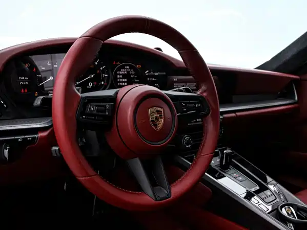 Porsche 911 2023