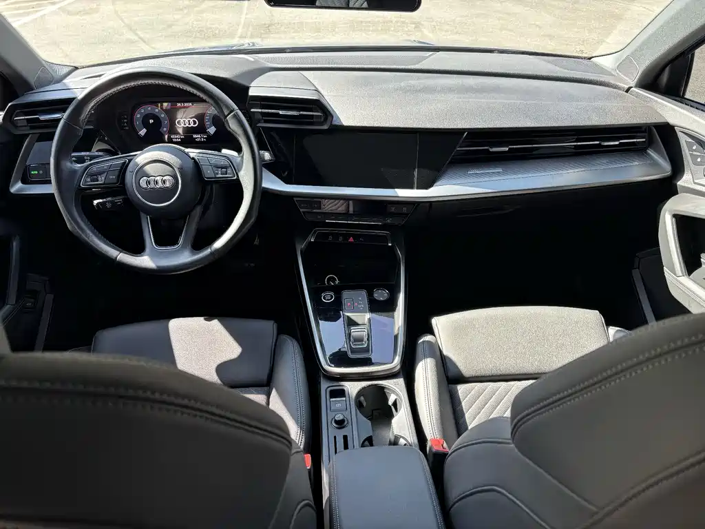 Audi A3 2021 — фото 12