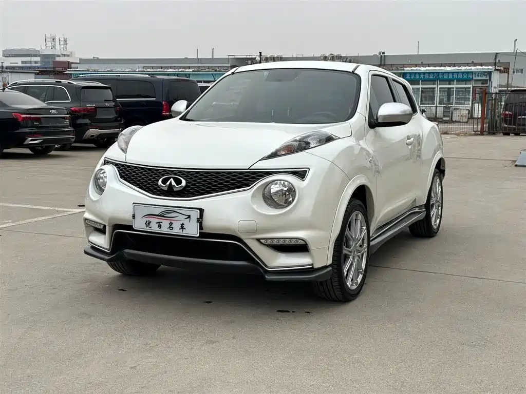 Infiniti ESQ 2019 — фото 1