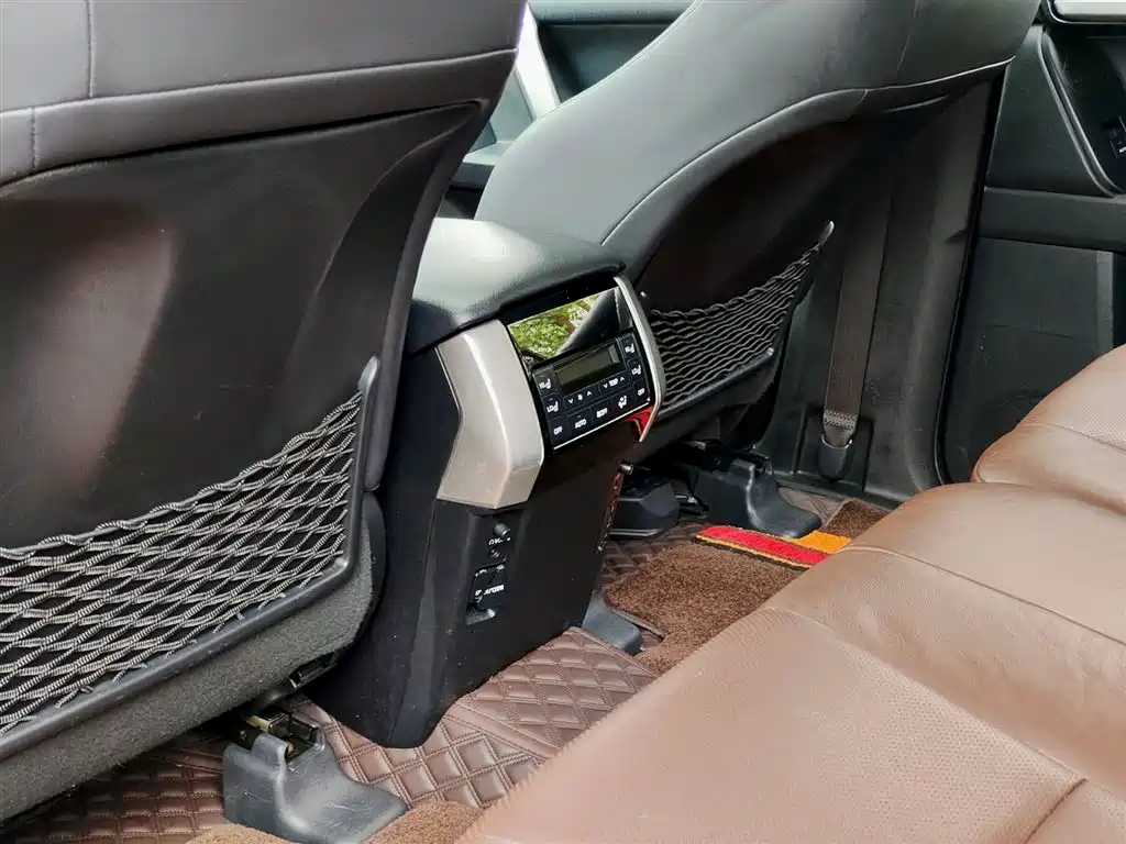 Toyota Prado 2018 — фото 9