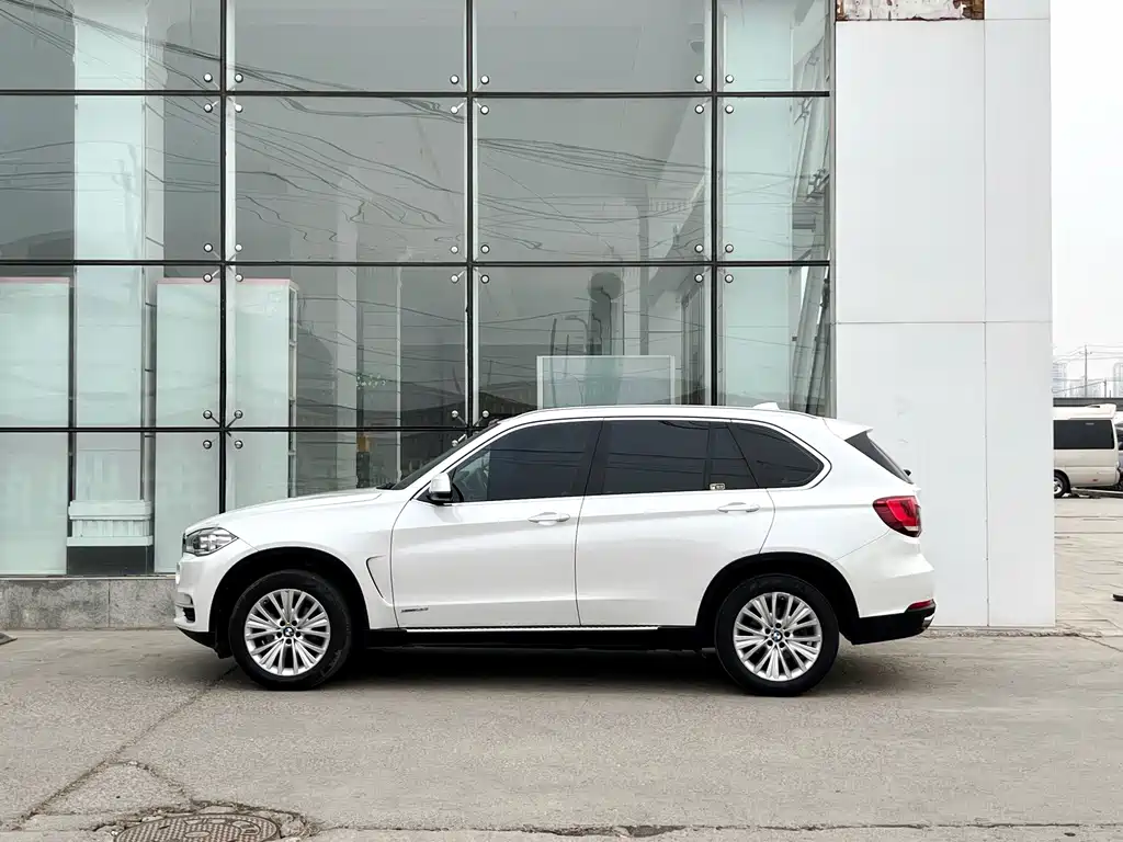 BMW X5 2015 — фото 8