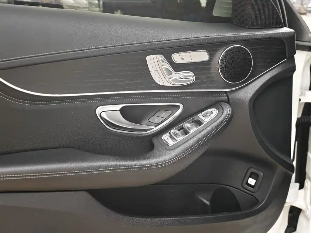 Mercedes-Benz C-Class 2019 — фото 11