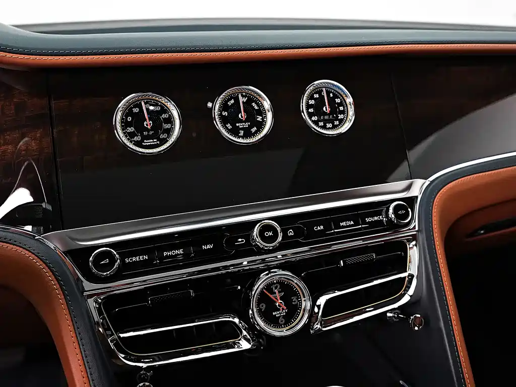 Bentley Flying Spur 2020 — фото 16