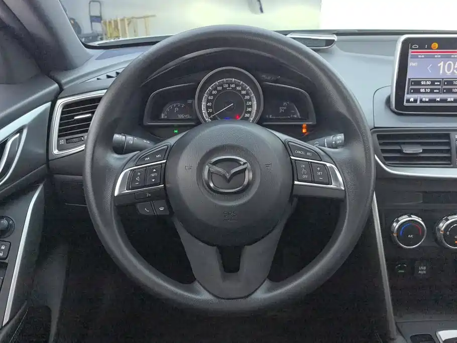 Mazda CX-4 2017 — фото 15