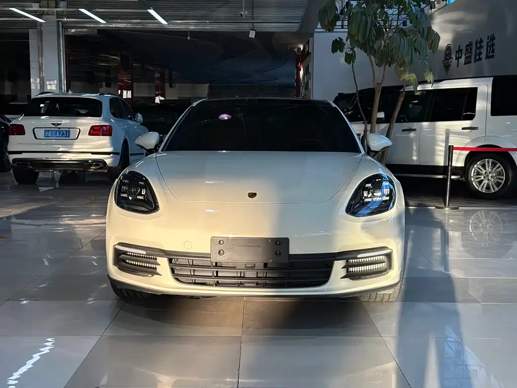 Porsche Panamera 2020 — фото 3