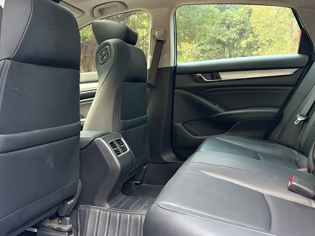 Honda Accord 2021 — фото 13