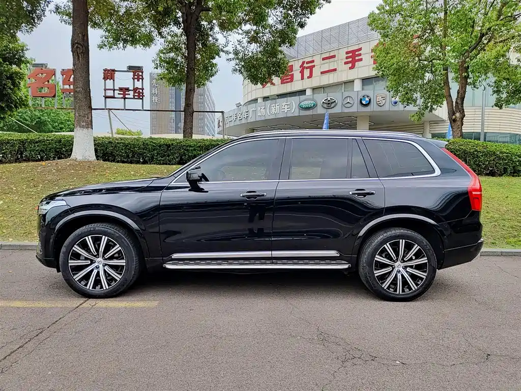 Volvo XC90 2022 — фото 3