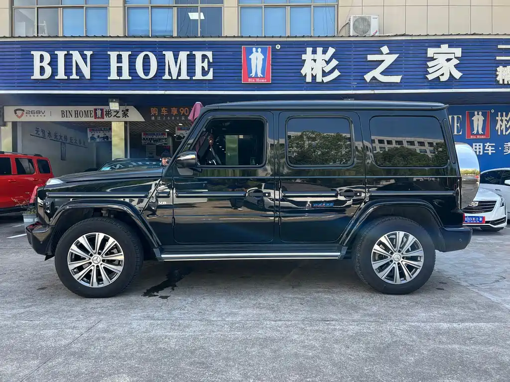 Mercedes-Benz G-Class 2023 — фото 17