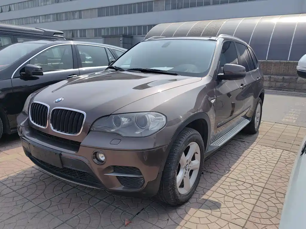 BMW X5 2010 — фото 1