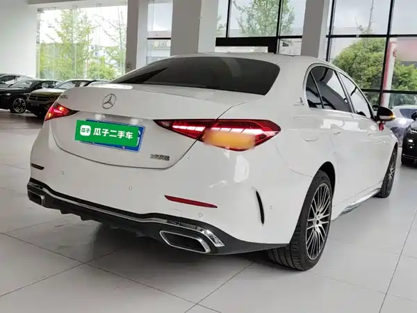Mercedes-Benz C-Class 2024