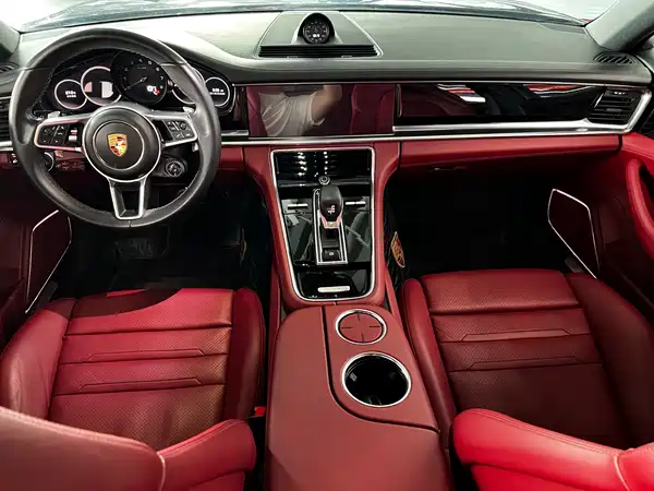 Porsche Panamera 2019