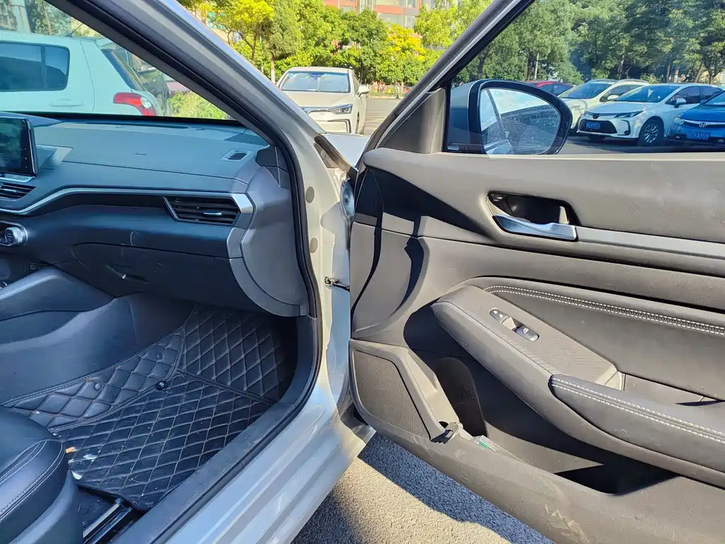 Nissan Teana 2020