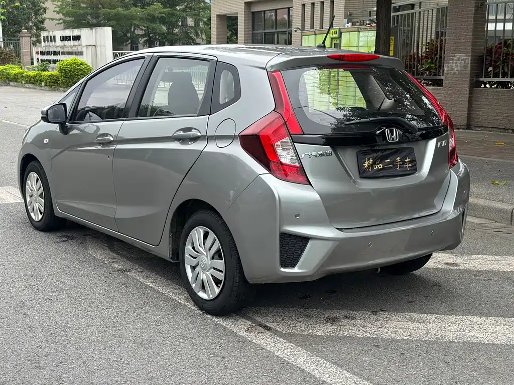 Honda Fit 2017 — фото 10