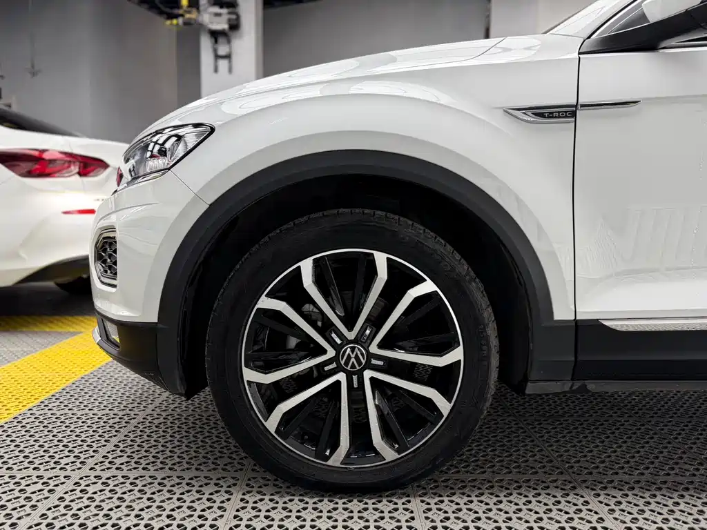 Volkswagen T-Roc 2022 — фото 9