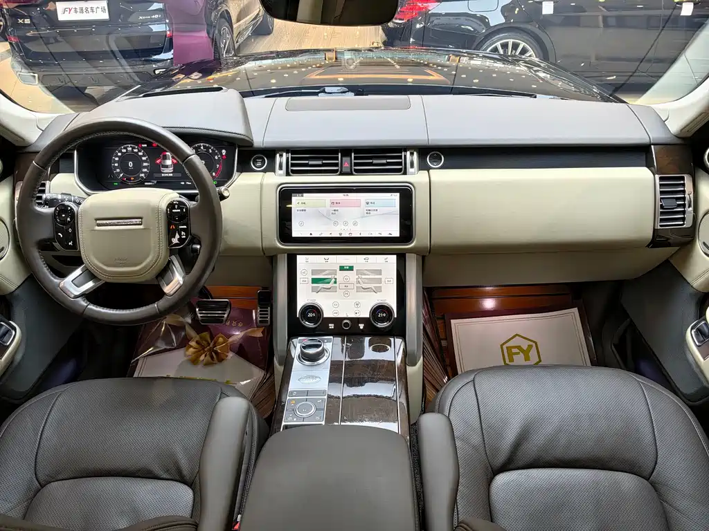 Land Rover Range Rover 2021 — фото 13