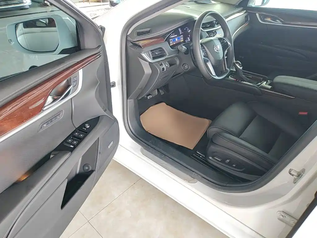 Cadillac XTS 2016 — фото 16